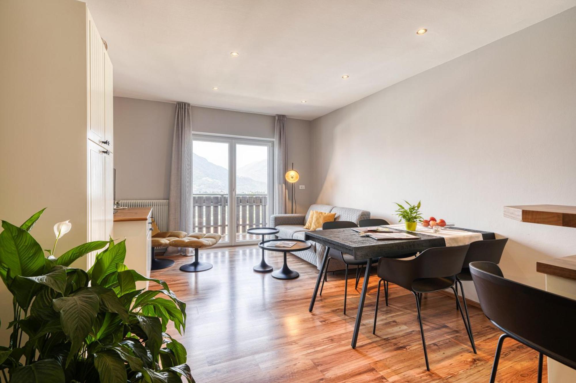 Apartmenthotel Ritterhof Suites & Breakfast Schenna Exterior photo